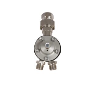 Gun Mounted Fluid Regulator, 3/8 npsm(f) inlet/outlet, 200 max inbound psi (14 bar), SST wetted parts<p>Part Number: 223622